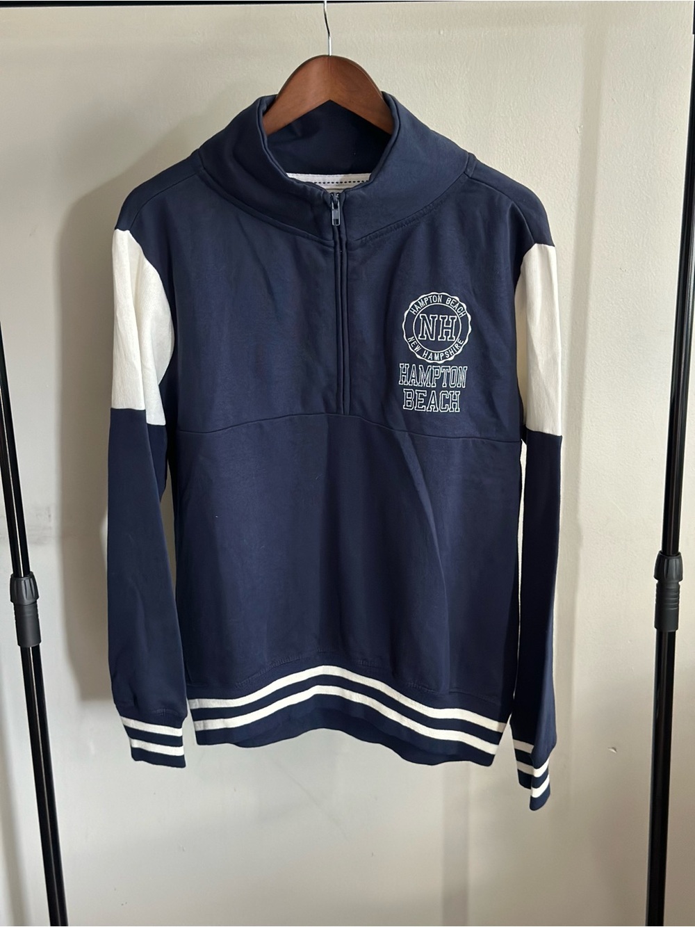 Exist Beach Hampton Beach Quarter Zip Sweatshirt – Size Medium | Navy & Cream - Picture 15 of 16